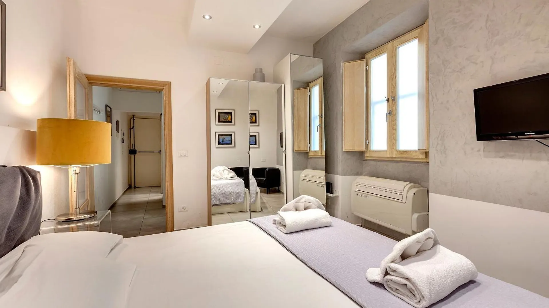 Conce Apartment By Mamo Florens Italien